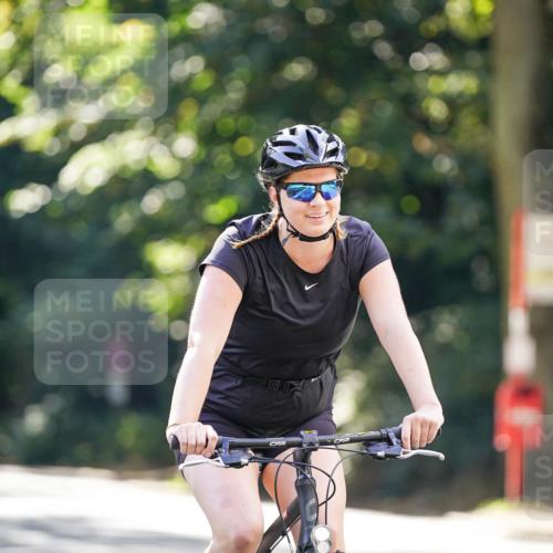 14.09.2025 - Stadtparktriathlon Michael Burmester http://msf.ph/oto/8907497 14.09.2025 13:40:06 Radfahren 1463 meine-sportfotos.de