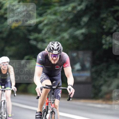 14.09.2025 - Stadtparktriathlon Michael Burmester http://msf.ph/oto/8907505 14.09.2025 09:19:47 Radfahren 306, 320, 324, 356, 366, 382, 442, 447, 485, 497 meine-sportfotos.de