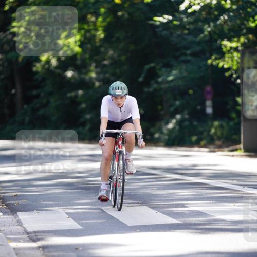14.09.2025 - Stadtparktriathlon Michael Burmester http://msf.ph/oto/8907506 14.09.2025 13:40:45 Radfahren 1523, 1526 meine-sportfotos.de