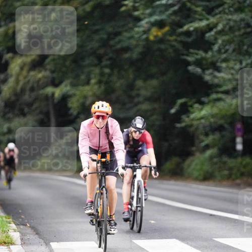 14.09.2025 - Stadtparktriathlon Michael Burmester http://msf.ph/oto/8907531 14.09.2025 09:20:05 Radfahren 333, 368, 423, 438, 503 meine-sportfotos.de