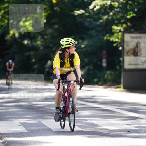 14.09.2025 - Stadtparktriathlon Michael Burmester http://msf.ph/oto/8907538 14.09.2025 13:41:25 Radfahren 1531, 1535, 1538 meine-sportfotos.de