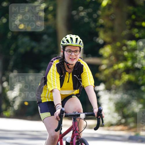 14.09.2025 - Stadtparktriathlon Michael Burmester http://msf.ph/oto/8907543 14.09.2025 13:41:26 Radfahren 1531, 1535, 1538 meine-sportfotos.de