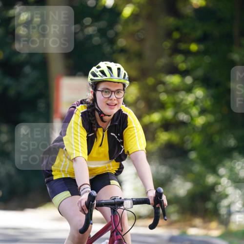 14.09.2025 - Stadtparktriathlon Michael Burmester http://msf.ph/oto/8907544 14.09.2025 13:41:26 Radfahren 1531, 1535, 1538 meine-sportfotos.de