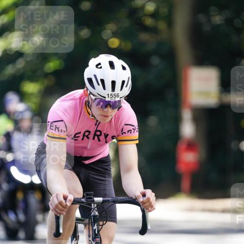 14.09.2025 - Stadtparktriathlon Michael Burmester http://msf.ph/oto/8907568 14.09.2025 13:41:54 Radfahren 1537, 1556, 1557 meine-sportfotos.de