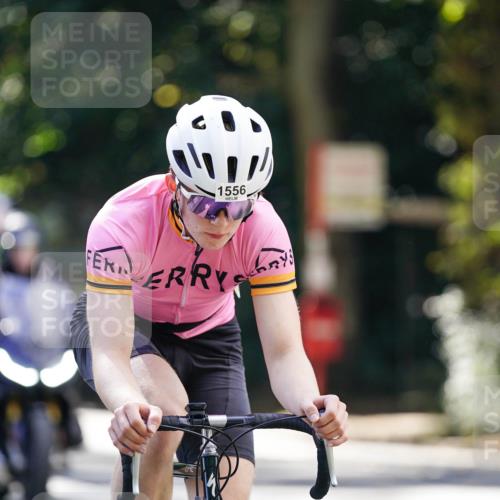 14.09.2025 - Stadtparktriathlon Michael Burmester http://msf.ph/oto/8907570 14.09.2025 13:41:54 Radfahren 1537, 1556, 1557 meine-sportfotos.de