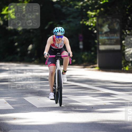 14.09.2025 - Stadtparktriathlon Michael Burmester http://msf.ph/oto/8907582 14.09.2025 13:42:42 Radfahren 1522 meine-sportfotos.de