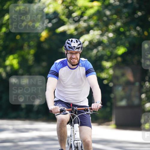 14.09.2025 - Stadtparktriathlon Michael Burmester http://msf.ph/oto/8907594 14.09.2025 13:42:56 Radfahren 1475 meine-sportfotos.de