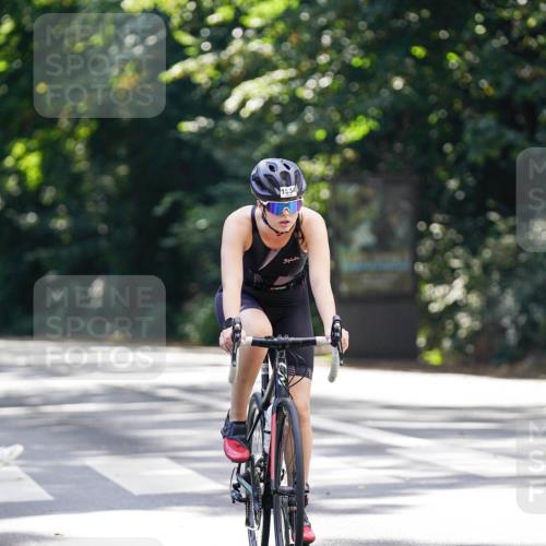 14.09.2025 - Stadtparktriathlon Michael Burmester http://msf.ph/oto/8907633 14.09.2025 13:44:00 Radfahren 1534 meine-sportfotos.de