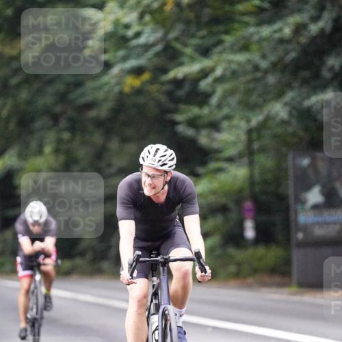 14.09.2025 - Stadtparktriathlon Michael Burmester http://msf.ph/oto/8907658 14.09.2025 09:21:09 Radfahren 339, 342, 380, 401, 404, 473, 500 meine-sportfotos.de