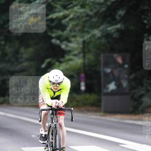 14.09.2025 - Stadtparktriathlon Michael Burmester http://msf.ph/oto/8907674 14.09.2025 09:21:26 Radfahren 323, 349, 352, 362, 375, 379 meine-sportfotos.de