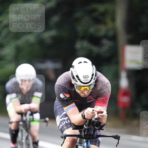 14.09.2025 - Stadtparktriathlon Michael Burmester http://msf.ph/oto/8907687 14.09.2025 09:21:33 Radfahren 323, 349, 365, 375, 379, 383, 393, 400 meine-sportfotos.de