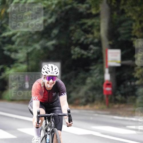 14.09.2025 - Stadtparktriathlon Michael Burmester http://msf.ph/oto/8907710 14.09.2025 09:21:43 Radfahren 337, 365, 383, 400, 430, 450, 504 meine-sportfotos.de