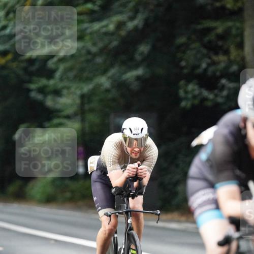 14.09.2025 - Stadtparktriathlon Michael Burmester http://msf.ph/oto/8907721 14.09.2025 09:21:50 Radfahren 337, 354, 357, 430, 458, 504 meine-sportfotos.de