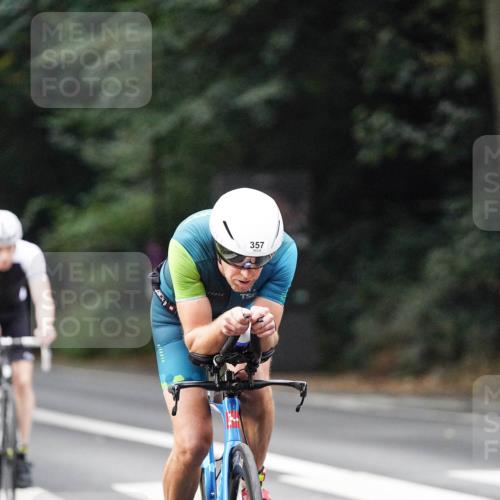 14.09.2025 - Stadtparktriathlon Michael Burmester http://msf.ph/oto/8907737 14.09.2025 09:21:58 Radfahren 354, 357, 410, 451, 458 meine-sportfotos.de