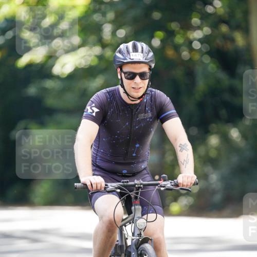 14.09.2025 - Stadtparktriathlon Michael Burmester http://msf.ph/oto/8907741 14.09.2025 13:45:12 Radfahren 1623, 1640, 1649, 1653, 1686 meine-sportfotos.de