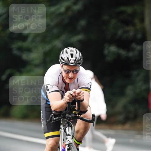 14.09.2025 - Stadtparktriathlon Michael Burmester http://msf.ph/oto/8907757 14.09.2025 09:22:06 Radfahren 410, 451 meine-sportfotos.de