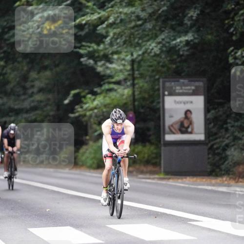 14.09.2025 - Stadtparktriathlon Michael Burmester http://msf.ph/oto/8907761 14.09.2025 09:22:14 Radfahren 311, 348, 361, 392, 398, 413, 414, 432, 487 meine-sportfotos.de