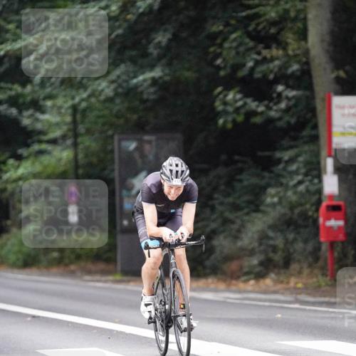 14.09.2025 - Stadtparktriathlon Michael Burmester http://msf.ph/oto/8907768 14.09.2025 09:22:17 Radfahren 311, 348, 361, 392, 398, 413, 414, 432, 487 meine-sportfotos.de