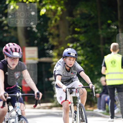 14.09.2025 - Stadtparktriathlon Michael Burmester http://msf.ph/oto/8907800 14.09.2025 13:45:40 Radfahren 1622, 1624, 1628, 1641, 1665, 1675, 1676, 1683, 1689 meine-sportfotos.de