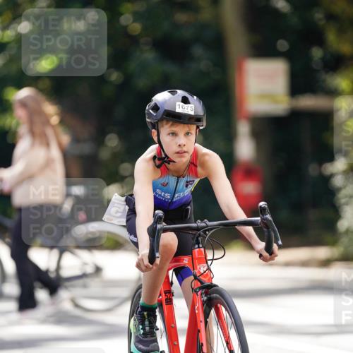 14.09.2025 - Stadtparktriathlon Michael Burmester http://msf.ph/oto/8907819 14.09.2025 13:45:48 Radfahren 1572, 1622, 1665, 1675, 1676, 1689 meine-sportfotos.de