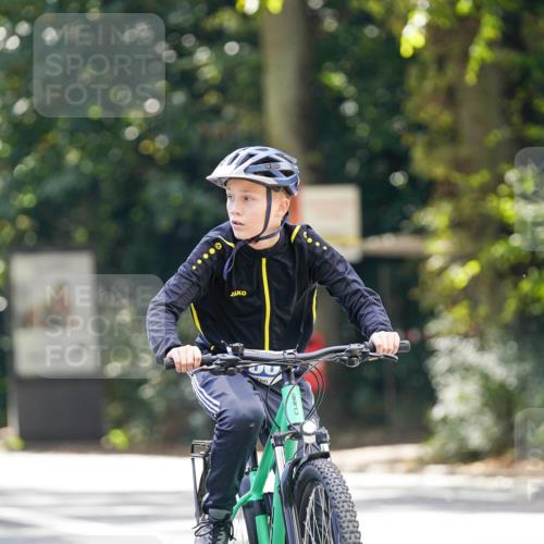 14.09.2025 - Stadtparktriathlon Michael Burmester http://msf.ph/oto/8907841 14.09.2025 13:46:02 Radfahren 1549, 1572, 1635, 1654, 1660, 1674 meine-sportfotos.de