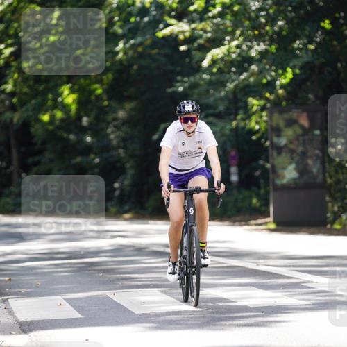 14.09.2025 - Stadtparktriathlon Michael Burmester http://msf.ph/oto/8907858 14.09.2025 13:46:39 Radfahren 1554 meine-sportfotos.de