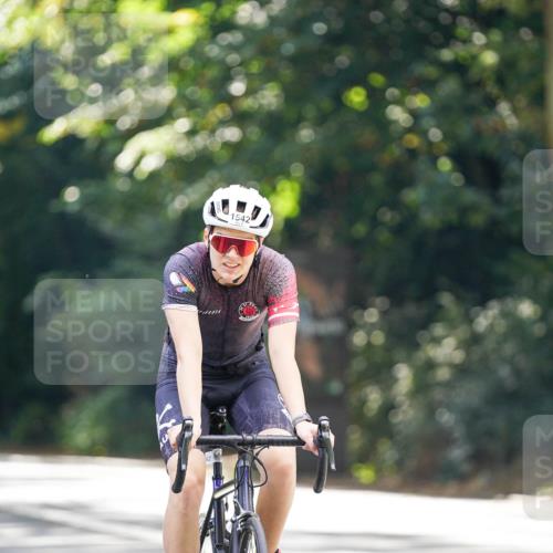 14.09.2025 - Stadtparktriathlon Michael Burmester http://msf.ph/oto/8907884 14.09.2025 13:47:40 Radfahren 1429, 1542 meine-sportfotos.de
