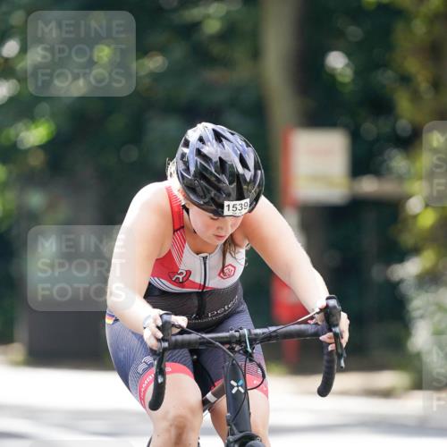 14.09.2025 - Stadtparktriathlon Michael Burmester http://msf.ph/oto/8907889 14.09.2025 13:48:10 Radfahren 1539, 1544 meine-sportfotos.de