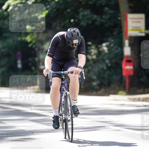 14.09.2025 - Stadtparktriathlon Michael Burmester http://msf.ph/oto/8907891 14.09.2025 13:48:16 Radfahren 1539, 1544 meine-sportfotos.de