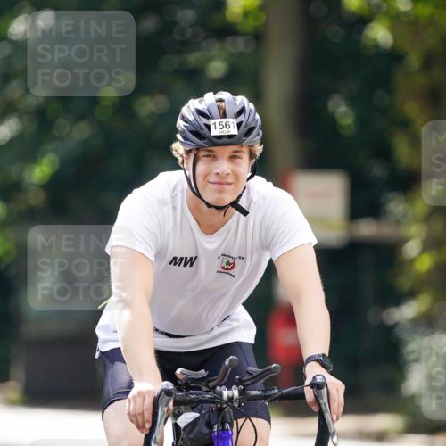 14.09.2025 - Stadtparktriathlon Michael Burmester http://msf.ph/oto/8907899 14.09.2025 13:48:25 Radfahren 1561 meine-sportfotos.de