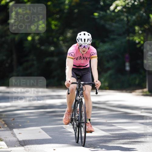 14.09.2025 - Stadtparktriathlon Michael Burmester http://msf.ph/oto/8907905 14.09.2025 13:49:00 Radfahren 1556 meine-sportfotos.de