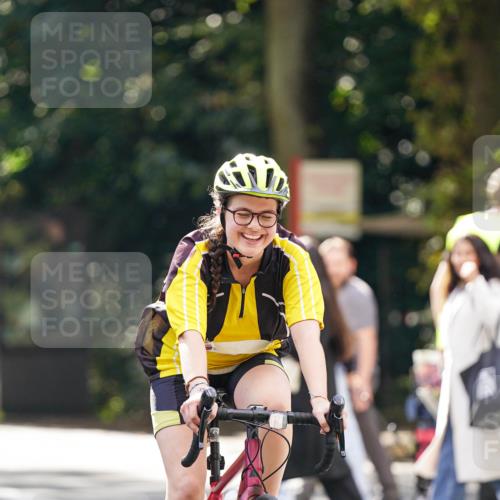 14.09.2025 - Stadtparktriathlon Michael Burmester http://msf.ph/oto/8907939 14.09.2025 13:50:57 Radfahren 1535 meine-sportfotos.de
