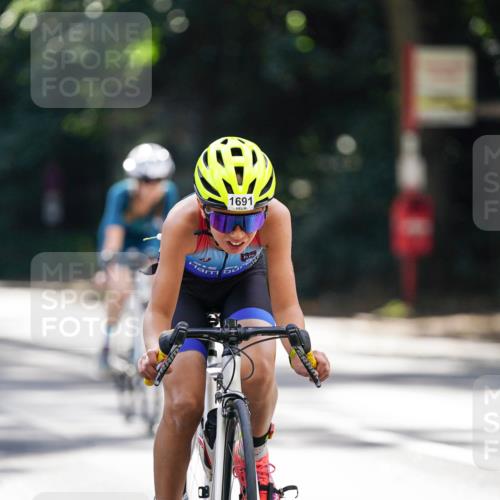 14.09.2025 - Stadtparktriathlon Michael Burmester http://msf.ph/oto/8907973 14.09.2025 13:51:58 Radfahren 1527, 1646, 1647, 1691 meine-sportfotos.de