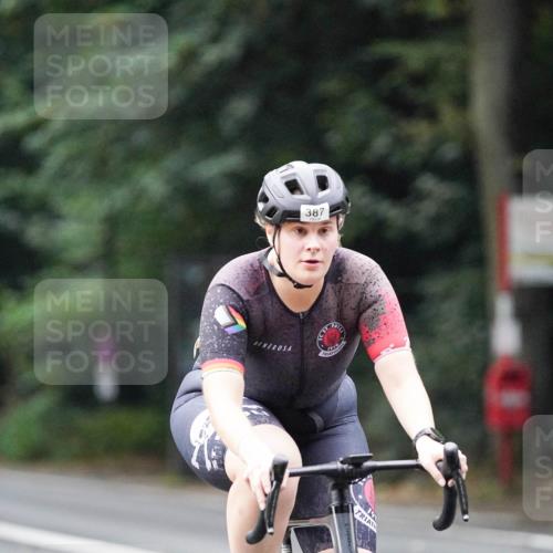 14.09.2025 - Stadtparktriathlon Michael Burmester http://msf.ph/oto/8907997 14.09.2025 09:24:53 Radfahren 332, 387, 440, 474 meine-sportfotos.de