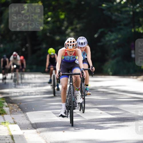 14.09.2025 - Stadtparktriathlon Michael Burmester http://msf.ph/oto/8908006 14.09.2025 13:52:34 Radfahren 1534, 1553, 1650, 1661, 1662, 1663 meine-sportfotos.de