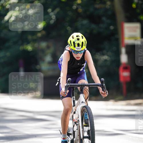 14.09.2025 - Stadtparktriathlon Michael Burmester http://msf.ph/oto/8908015 14.09.2025 13:52:37 Radfahren 1534, 1553, 1650, 1661, 1662, 1663 meine-sportfotos.de