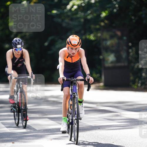 14.09.2025 - Stadtparktriathlon Michael Burmester http://msf.ph/oto/8908023 14.09.2025 13:52:40 Radfahren 1534, 1553, 1650, 1661, 1662, 1663 meine-sportfotos.de