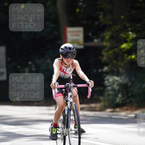 14.09.2025 - Stadtparktriathlon Michael Burmester http://msf.ph/oto/8908038 14.09.2025 13:52:56 Radfahren 1623, 1627, 1644, 1656, 1671, 1679 meine-sportfotos.de
