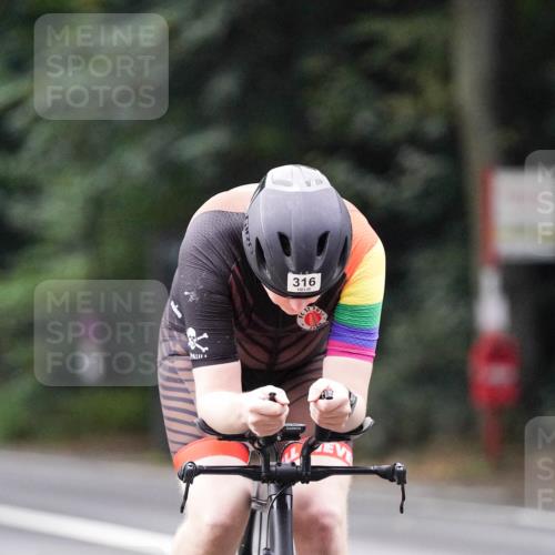 14.09.2025 - Stadtparktriathlon Michael Burmester http://msf.ph/oto/8908050 14.09.2025 09:25:35 Radfahren 316, 422, 425, 431, 481, 483, 499 meine-sportfotos.de