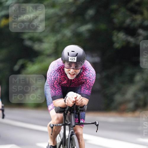 14.09.2025 - Stadtparktriathlon Michael Burmester http://msf.ph/oto/8908058 14.09.2025 09:25:37 Radfahren 316, 425, 431, 481, 483 meine-sportfotos.de