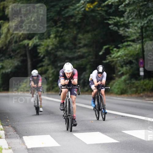 14.09.2025 - Stadtparktriathlon Michael Burmester http://msf.ph/oto/8908082 14.09.2025 09:25:56 Radfahren 454, 455, 471 meine-sportfotos.de