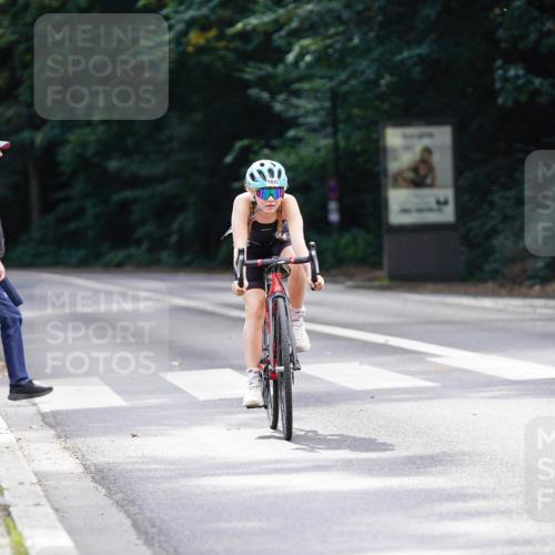 14.09.2025 - Stadtparktriathlon Michael Burmester http://msf.ph/oto/8908086 14.09.2025 13:53:52 Radfahren 1645 meine-sportfotos.de