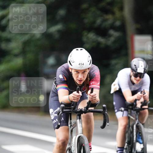 14.09.2025 - Stadtparktriathlon Michael Burmester http://msf.ph/oto/8908087 14.09.2025 09:25:57 Radfahren 454, 455, 471 meine-sportfotos.de