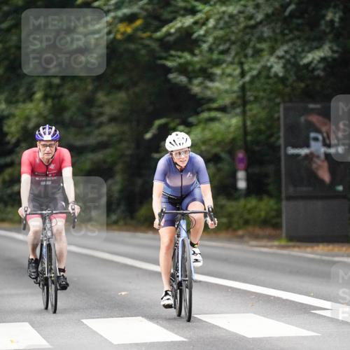 14.09.2025 - Stadtparktriathlon Michael Burmester http://msf.ph/oto/8908095 14.09.2025 09:26:07 Radfahren 395, 482 meine-sportfotos.de