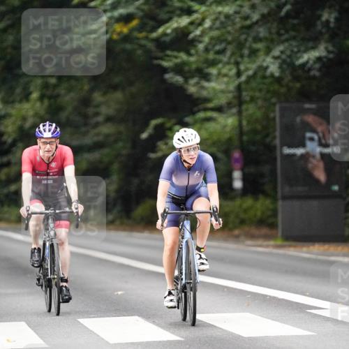 14.09.2025 - Stadtparktriathlon Michael Burmester http://msf.ph/oto/8908097 14.09.2025 09:26:07 Radfahren 395, 482 meine-sportfotos.de