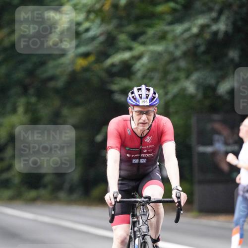 14.09.2025 - Stadtparktriathlon Michael Burmester http://msf.ph/oto/8908099 14.09.2025 09:26:08 Radfahren 395, 482 meine-sportfotos.de