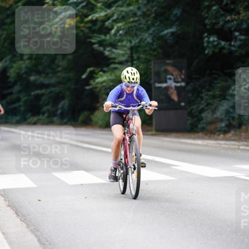 14.09.2025 - Stadtparktriathlon Michael Burmester http://msf.ph/oto/8908101 14.09.2025 13:54:07 Radfahren 1529, 1622, 1641 meine-sportfotos.de