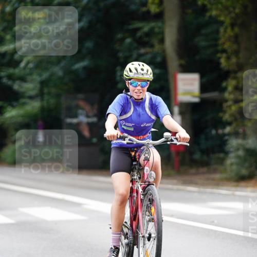14.09.2025 - Stadtparktriathlon Michael Burmester http://msf.ph/oto/8908106 14.09.2025 13:54:08 Radfahren 1529, 1622, 1641 meine-sportfotos.de