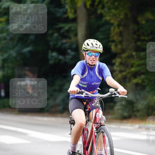 14.09.2025 - Stadtparktriathlon Michael Burmester http://msf.ph/oto/8908108 14.09.2025 13:54:08 Radfahren 1529, 1622, 1641 meine-sportfotos.de