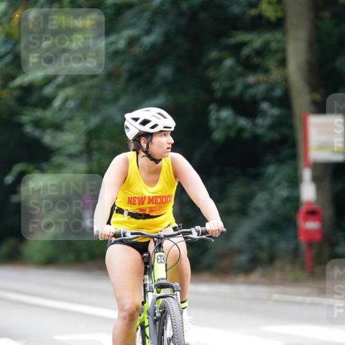 14.09.2025 - Stadtparktriathlon Michael Burmester http://msf.ph/oto/8908113 14.09.2025 13:54:13 Radfahren 1529, 1622, 1625 meine-sportfotos.de